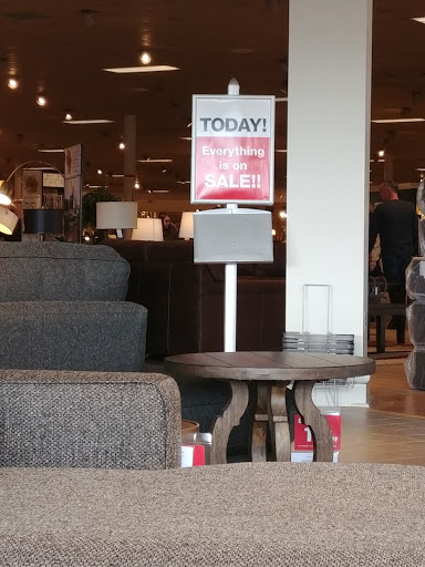 Furniture Store «Art Van Furniture - Ann Arbor», reviews and photos, 425 E Eisenhower Pkwy, Ann Arbor, MI 48108, USA