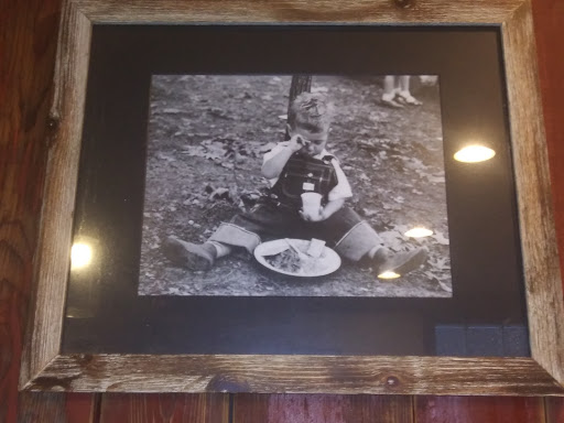 Barbecue Restaurant «Red Hub Food Co.», reviews and photos, 202 10th St NW, Charlottesville, VA 22903, USA