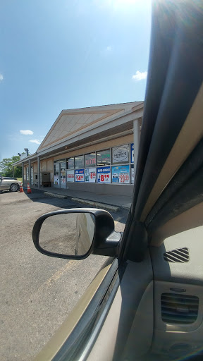 Liquor Store «Harrison Liquor & Wine Market», reviews and photos, 735 Harrison Blvd, Lincoln Park, MI 48146, USA