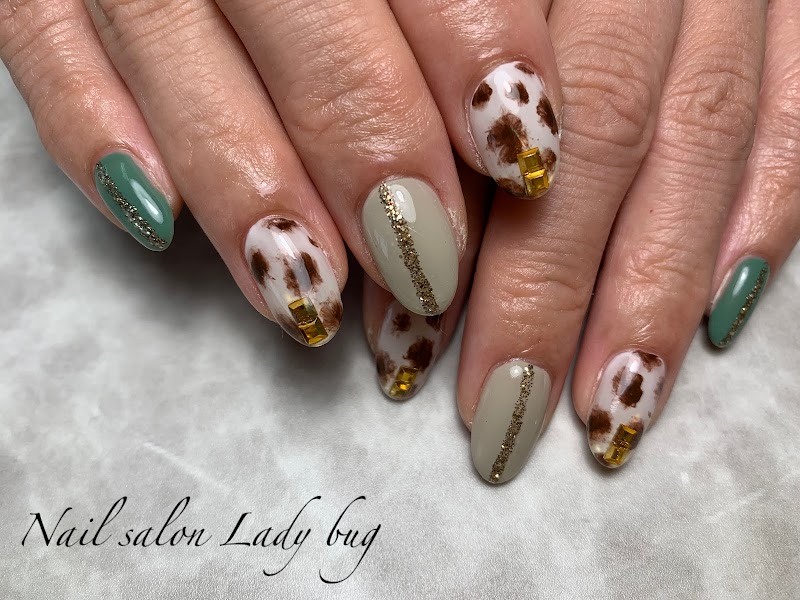 Nail salon Lady bug(レディバグ)