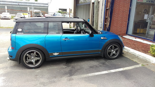 Auto Body Shop «Maaco Collision Repair & Auto Painting», reviews and photos, 827 W Pembroke Ave, Hampton, VA 23669, USA