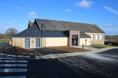salle des fêtes à Mézières-sur-Couesnon