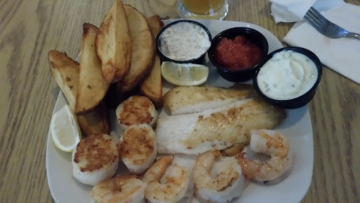 American Restaurant «The Reef Seafood & Steak Restaurant», reviews and photos, 2618 Carpenter Station Rd, Wilmington, DE 19810, USA