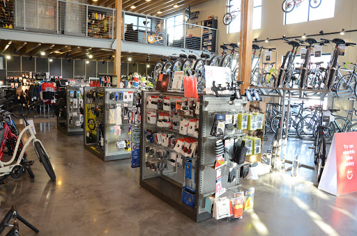 Bicycle Store «Madison & Davis Bicycle Shop», reviews and photos, 912 S 8th St, Quincy, IL 62301, USA