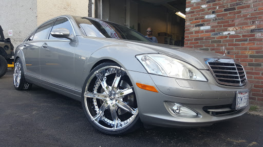 Car Stereo Store «Noyz & Toyz», reviews and photos, 7825 Lorain Ave, Cleveland, OH 44102, USA