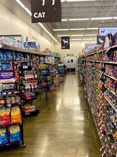 Pet Supply Store «Pet Supplies Plus», reviews and photos, 299 Roosevelt Rd, Glen Ellyn, IL 60137, USA