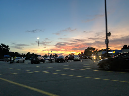 Shopping Mall «Highlands Square Shopping Center», reviews and photos, 250 Highlands Square Dr, Hendersonville, NC 28792, USA