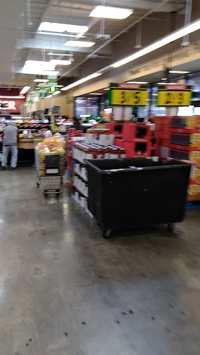 Grocery Store «Food 4 Less», reviews and photos, 4400 Slauson Ave, Maywood, CA 90270, USA