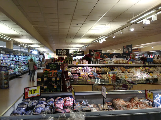 Grocery Store «Stop & Shop», reviews and photos, 333 W River St, Providence, RI 02904, USA