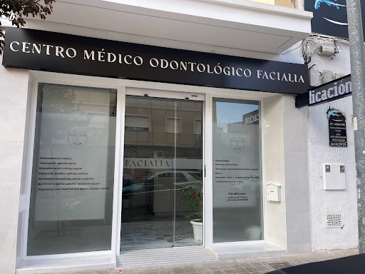 Urgencias dentales 24h,  Clínica Dental y Medicina estética FACIALIA en Silla,  Valencia. en Silla, Valencia