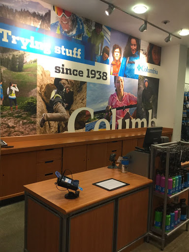 Sportswear Store «Columbia Sportswear Outlet Store at Tanger Outlets», reviews and photos, 4000 Arrowhead Blvd #710, Mebane, NC 27302, USA