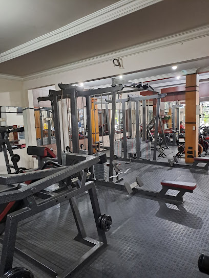 PLATINUM FITNESS & HEALTHY CAFE MALANG