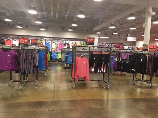 Sporting Goods Store «Nike Factory Store», reviews and photos, 1 Outlet Blvd #600, Wrentham, MA 02093, USA