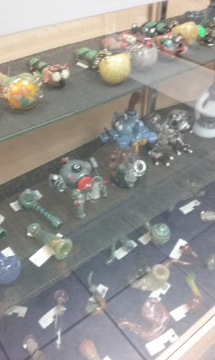 Tobacco Shop «Lee Trevino Smoke Shop», reviews and photos, 3006 Lee Trevino Dr Suite B, El Paso, TX 79936, USA