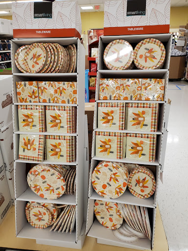 Grocery Store «Stop & Shop», reviews and photos, 898 Bridgeport Ave, Shelton, CT 06484, USA