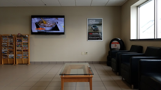 Car Dealer «Randy Wise Buick GMC», reviews and photos, 2530 Owen Rd, Fenton, MI 48430, USA