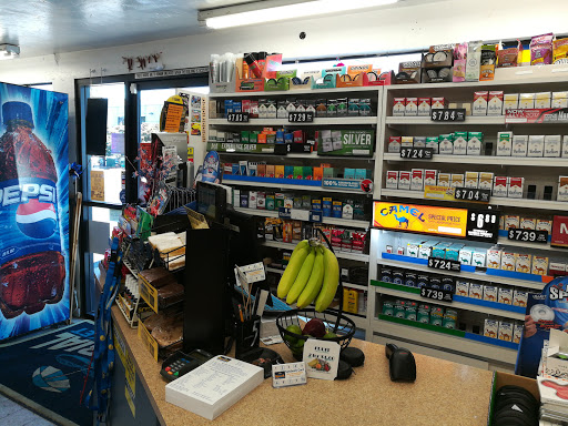 Supermarket «Memorial Beach Market», reviews and photos, 28 Healdsburg Ave, Healdsburg, CA 95448, USA