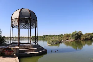 Bandstand Lake Polvoranca image