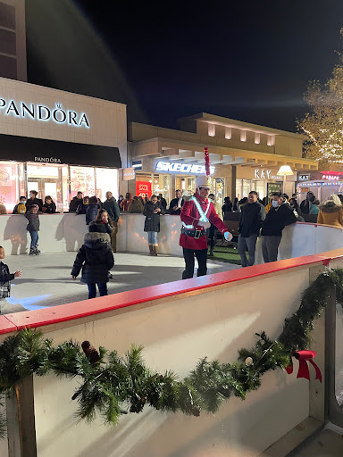 Cross County Shopping, 8000 Mall Walk, Yonkers, NY 10704, USA, 