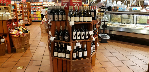 Grocery Store «The Fresh Market», reviews and photos, 526 21st St, Vero Beach, FL 32960, USA