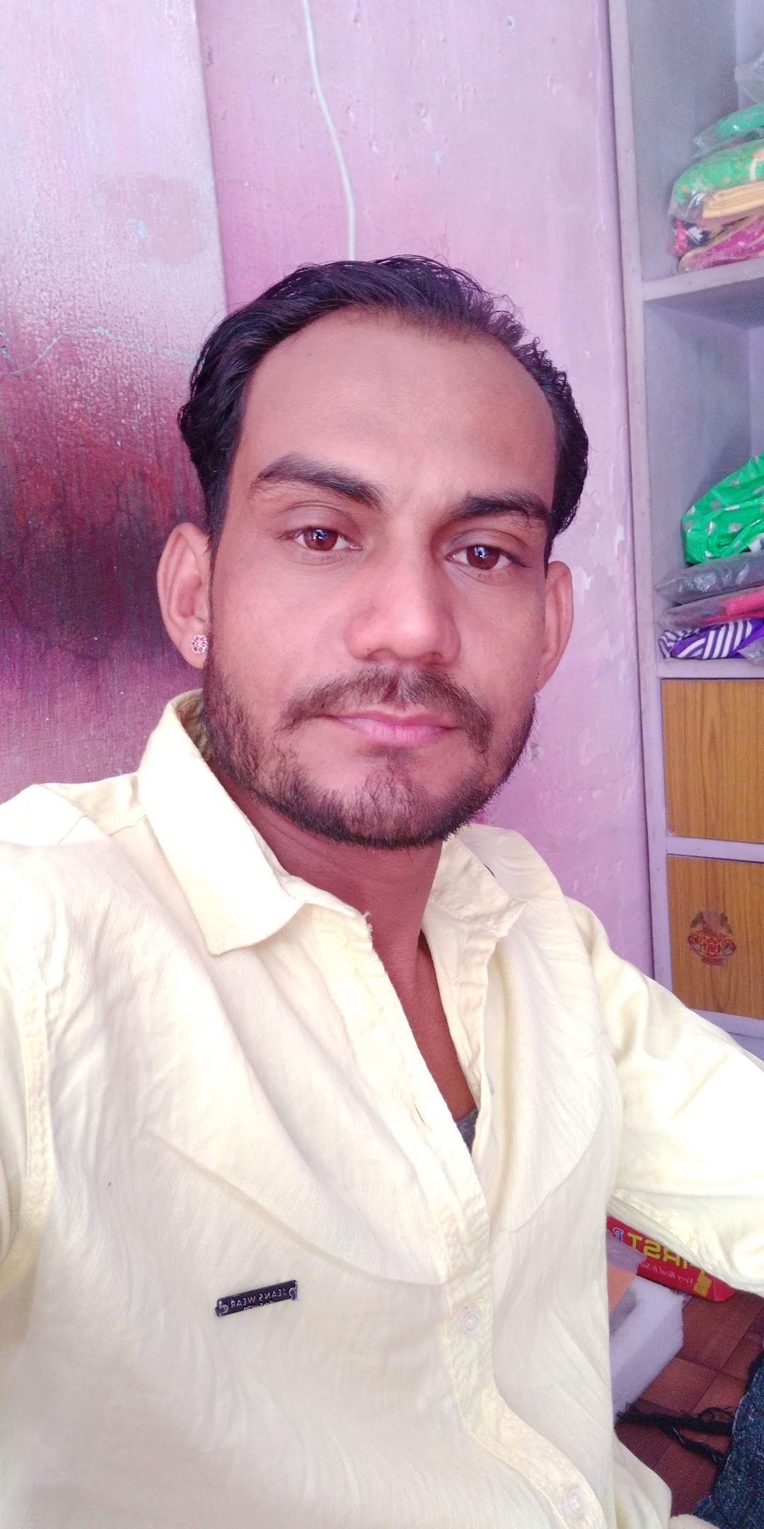 चौहान रेडीमेंट क्लॉथ स्टोर मारोठ