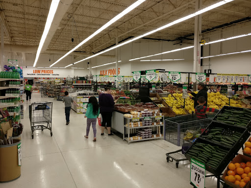 Supermarket «WinCo Foods», reviews and photos, 2335 NW Kings Blvd, Corvallis, OR 97330, USA