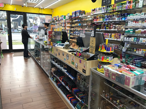 Tobacco Shop «Vape & Smoke Shop - Biscayne», reviews and photos, 2895 Biscayne Blvd, Miami, FL 33137, USA