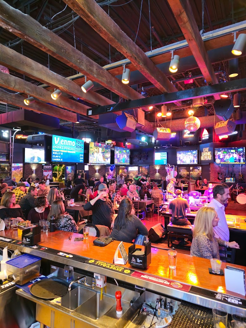 Duelies Sports Bar and Grill