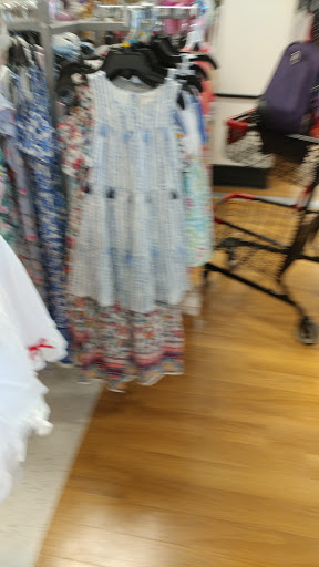 Department Store «T.J. Maxx», reviews and photos, 20 Chapel View Blvd, Cranston, RI 02920, USA