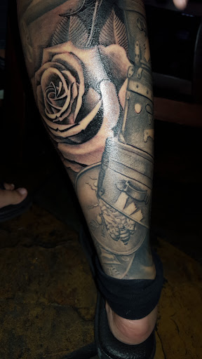 Tattoo Shop «Red 5 Tattoo», reviews and photos, 829 Lynnhaven Pkwy #121, Virginia Beach, VA 23452, USA