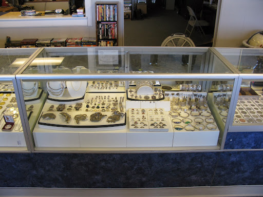 Financial Institution «Opplemans Trading & Exchange Co. (Pawn Shop)», reviews and photos, 17037 Ecorse Rd, Allen Park, MI 48101, USA