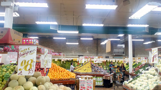 Produce Market «Fresh Farms», reviews and photos, 2626 W Devon Ave, Chicago, IL 60659, USA