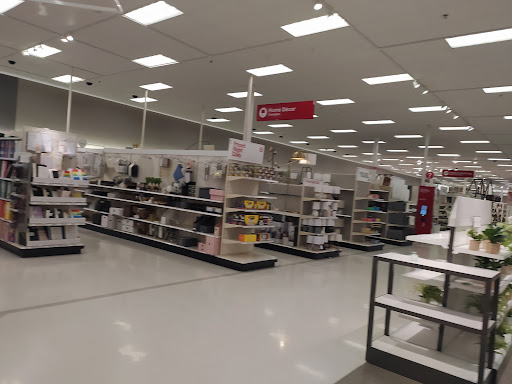 Department Store «Target», reviews and photos, 28201 Diehl Rd, Warrenville, IL 60555, USA