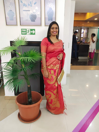 Dr. Namrita Sheregar : Gynecologist | Fertility Specialist | Obstetrician Gynecologist | Laparoscopy Surgeon | Infertility Specialist | Lady Gynecologist | Maternity Doctor & Surgeon in Lokhandwala - Jogeshwari - Goregaon - Malad