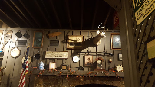 American Restaurant «Cracker Barrel Old Country Store», reviews and photos, 6941 Charlotte Pike, Nashville, TN 37209, USA