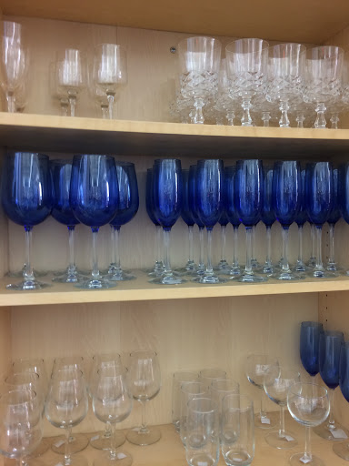 Thrift Store «Out of the Closet - Fort Lauderdale», reviews and photos, 1785 E Sunrise Blvd, Fort Lauderdale, FL 33304, USA