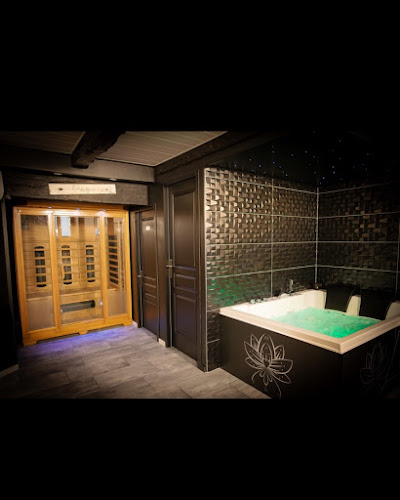 Lodge L’Evéa Suite Romantique Spa & Sauna : Location gite en suite romantique pour nuit/weekend insolite, en amoureux, avec Spa, sauna, jacuzzi, située à Roquecor, Tarn-et-Garonne, Occitanie Roquecor