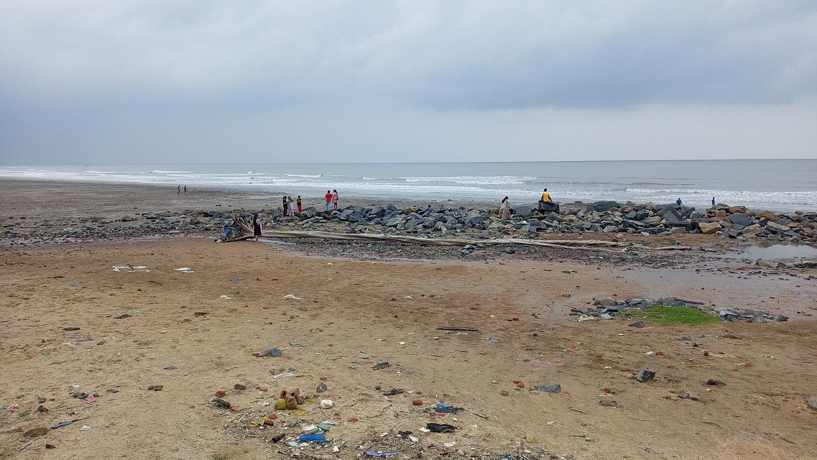 Foto de Tajpur Beach e o assentamento