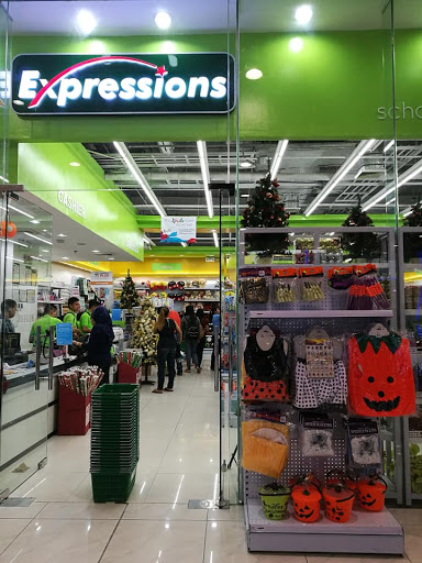 Shopping Mall «Warrenton Village Center», reviews and photos, 251 Lee Hwy, Warrenton, VA 20186, USA