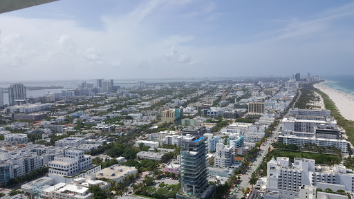 Liquor Store «Portofino Wine Bank», reviews and photos, 500 S. Pointe Dr #110, Miami Beach, FL 33139, USA