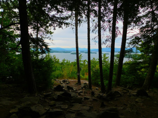 Lockes Hill Trailhead