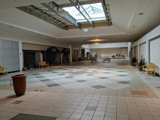 Shopping Mall «Forest Mall», reviews and photos, 835 W Johnson St, Fond du Lac, WI 54935, USA