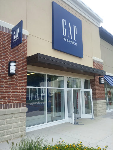 Clothing Store «Gap Outlet», reviews and photos, 562 Pinnacle Pkwy, Bristol, TN 37620, USA