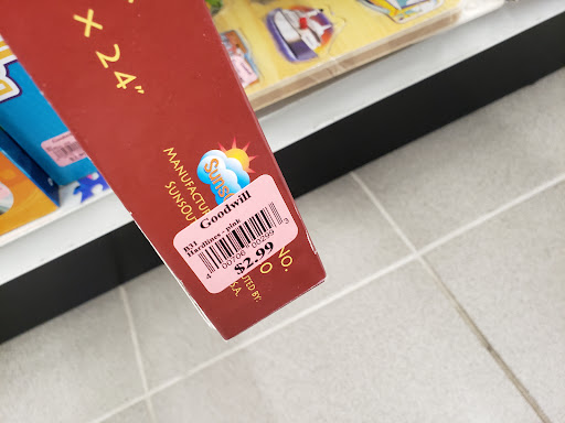 Thrift Store «Lake Hallie Goodwill Retail Store & Training Center», reviews and photos, 2759 S Prairie View Rd, Chippewa Falls, WI 54729, USA