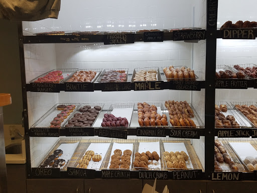 Donut Shop «Daily Dozen», reviews and photos, 32701 Woodward Ave, Royal Oak, MI 48073, USA