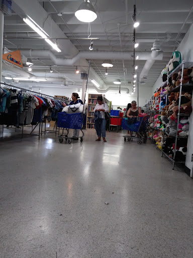 Thrift Store «Goodwill», reviews and photos, 17631 S Dixie Hwy, Palmetto Bay, FL 33157, USA