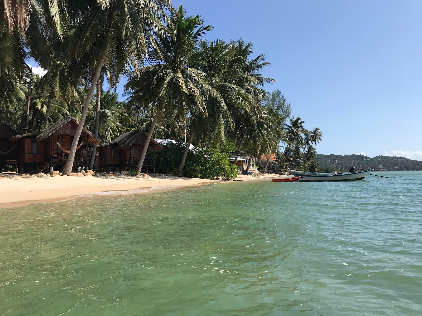 Foto von Hin Kong Beach mit beiger sand Oberfläche