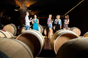 Wino Tours image