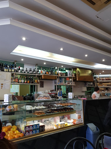 Pastelaria Alvorada no Vila Nova de Gaia, Porto