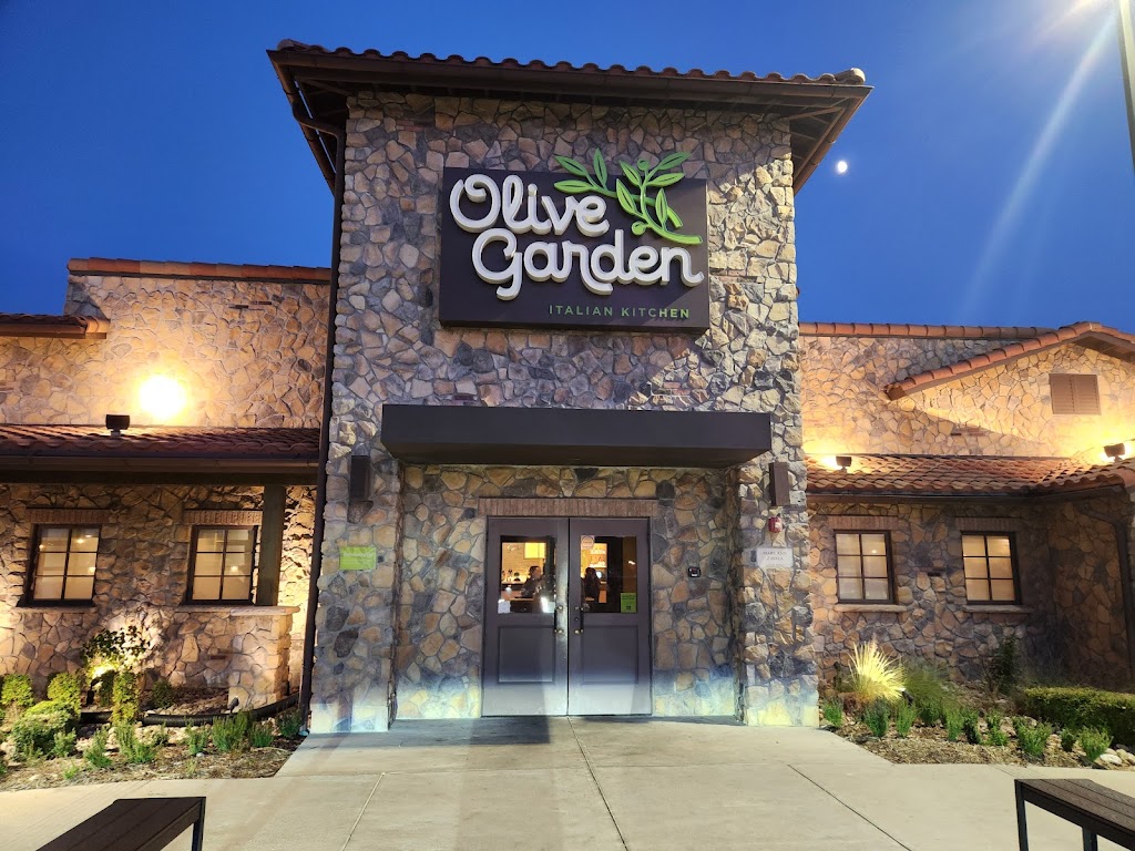 Olive Garden Italian Restaurant 78666